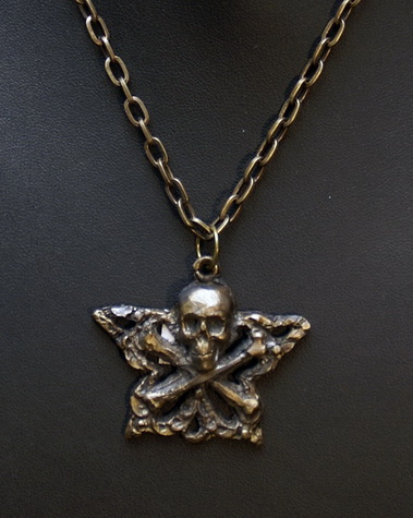 209 Skull & Cross Bones Pendant